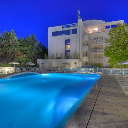Hotel Firenze Бибионе Экстерьер фото