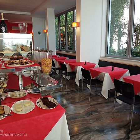 Hotel Firenze Бибионе Экстерьер фото
