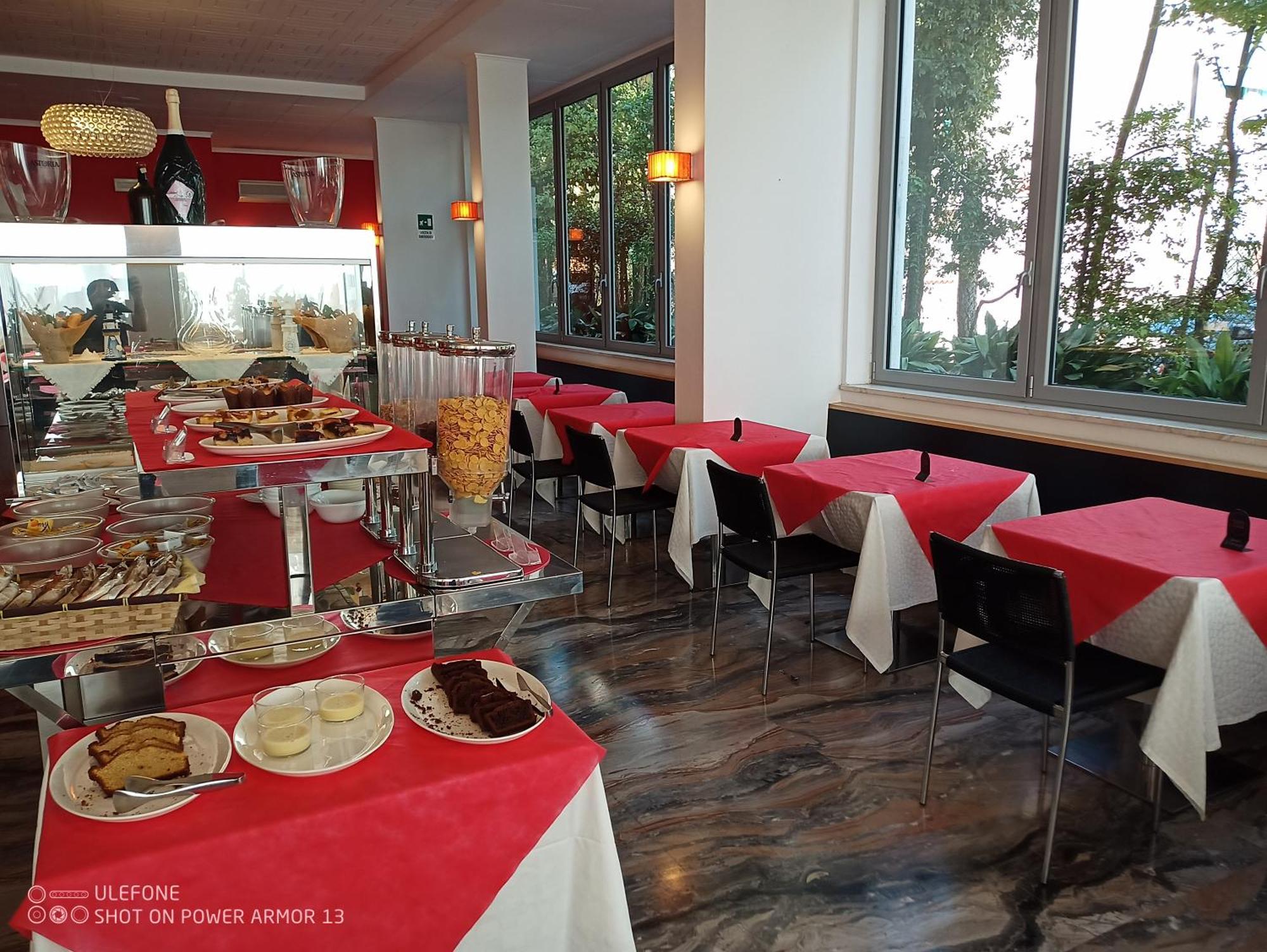 Hotel Firenze Бибионе Экстерьер фото