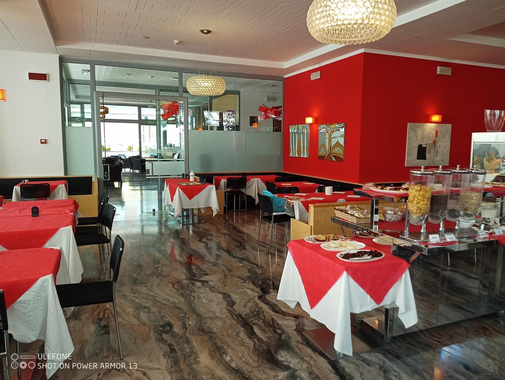 Hotel Firenze Бибионе Экстерьер фото