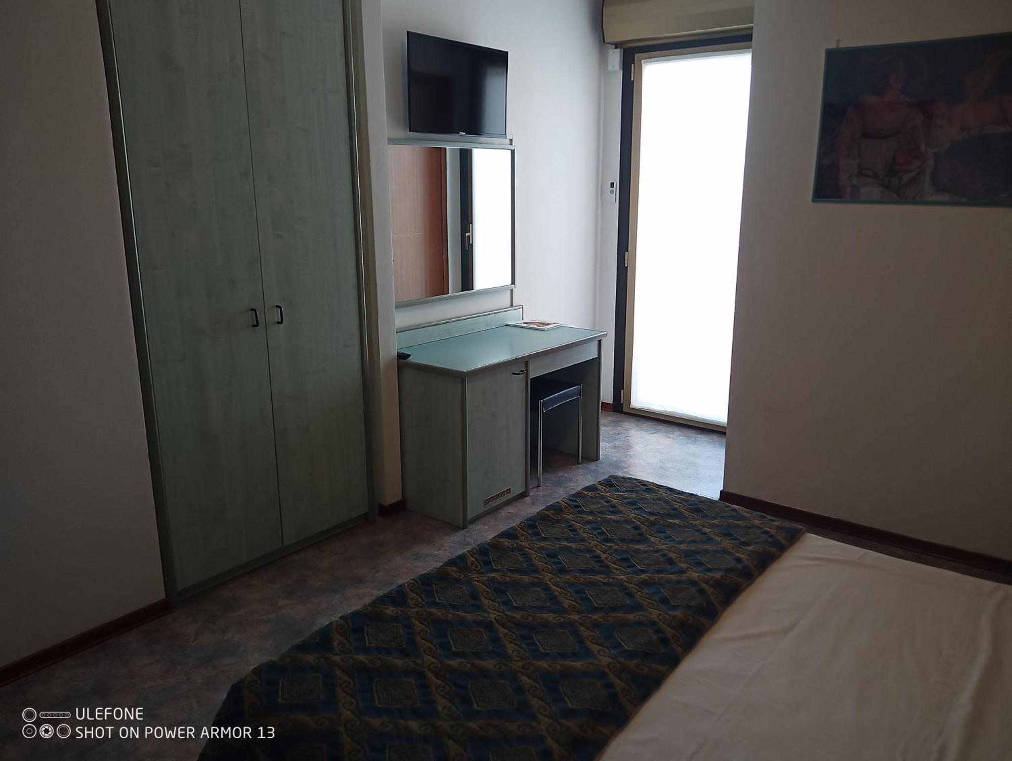 Hotel Firenze Бибионе Экстерьер фото