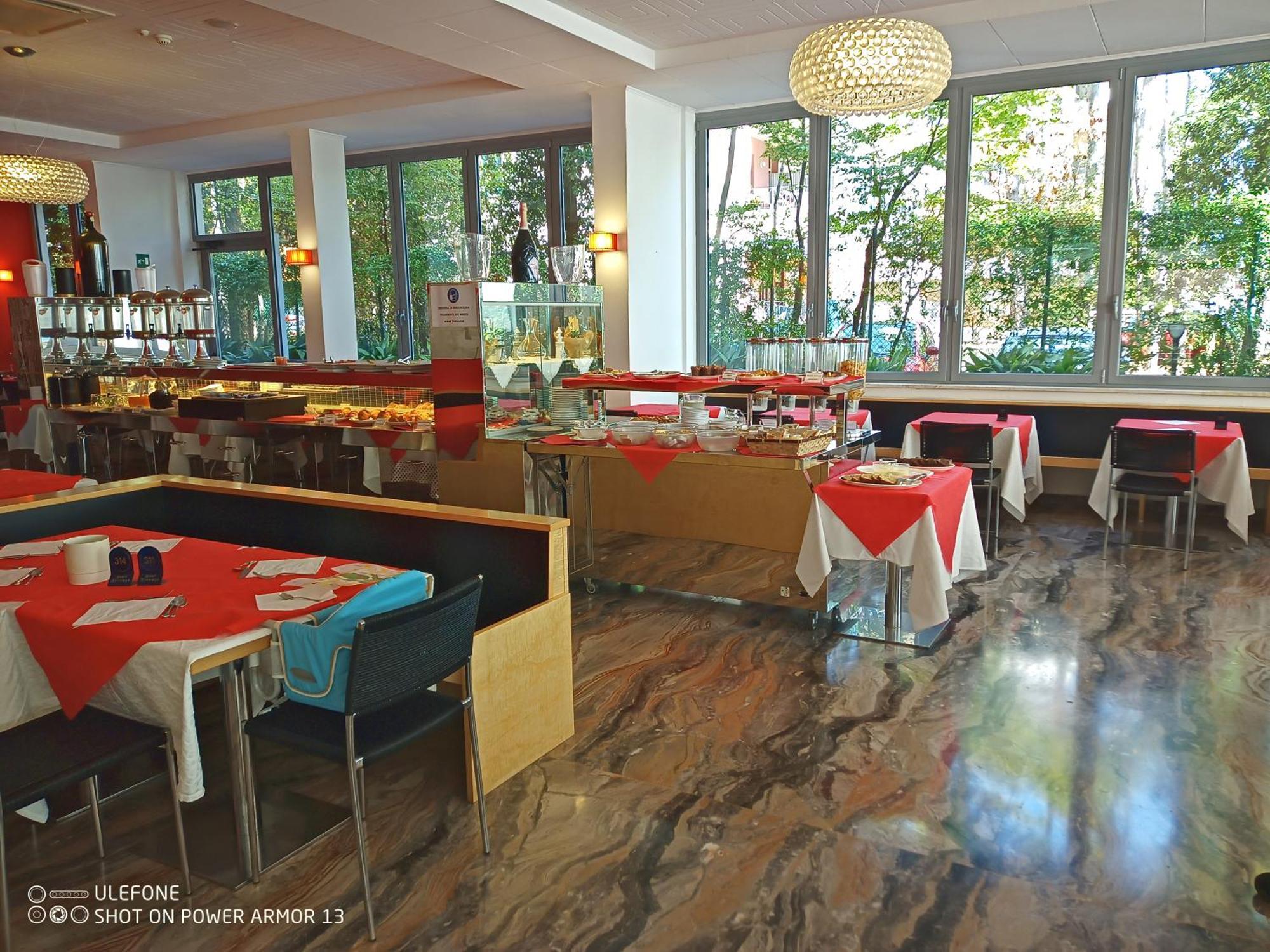 Hotel Firenze Бибионе Экстерьер фото