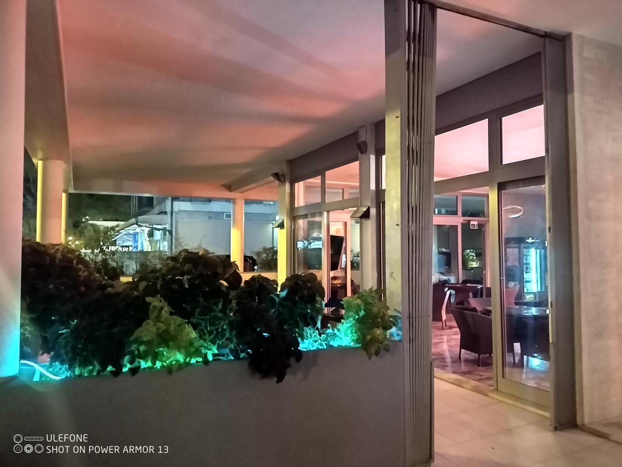 Hotel Firenze Бибионе Экстерьер фото