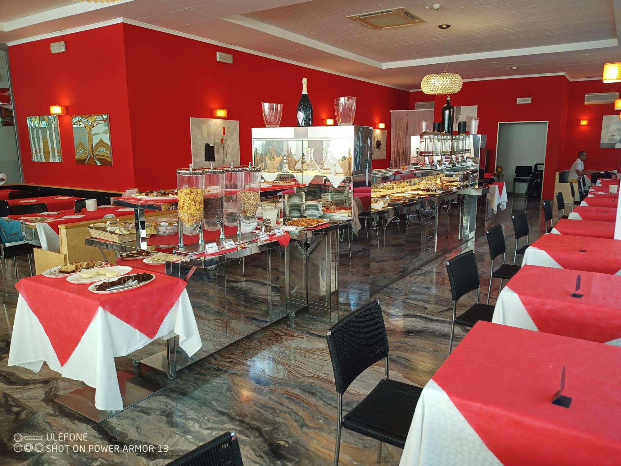 Hotel Firenze Бибионе Экстерьер фото