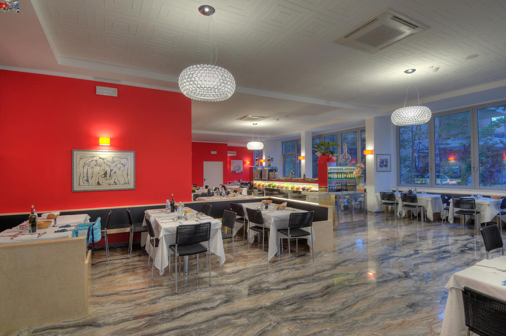 Hotel Firenze Бибионе Экстерьер фото