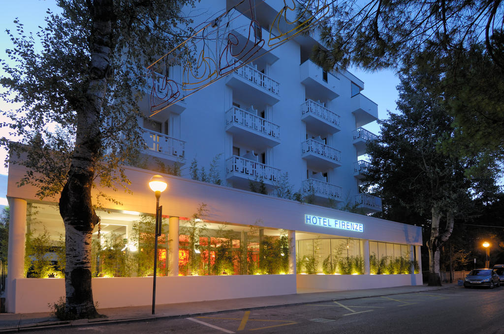 Hotel Firenze Бибионе Экстерьер фото